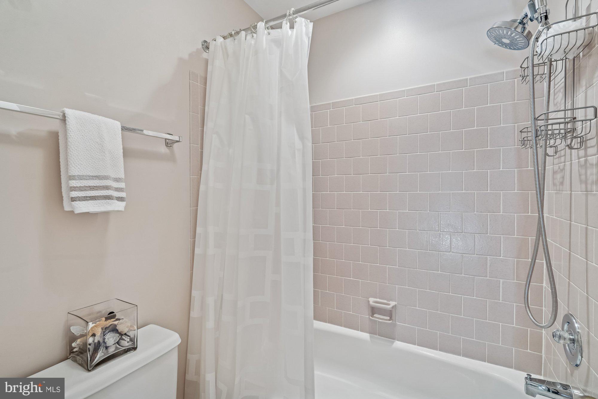 VILLAGE OF LONG REACH - Residential