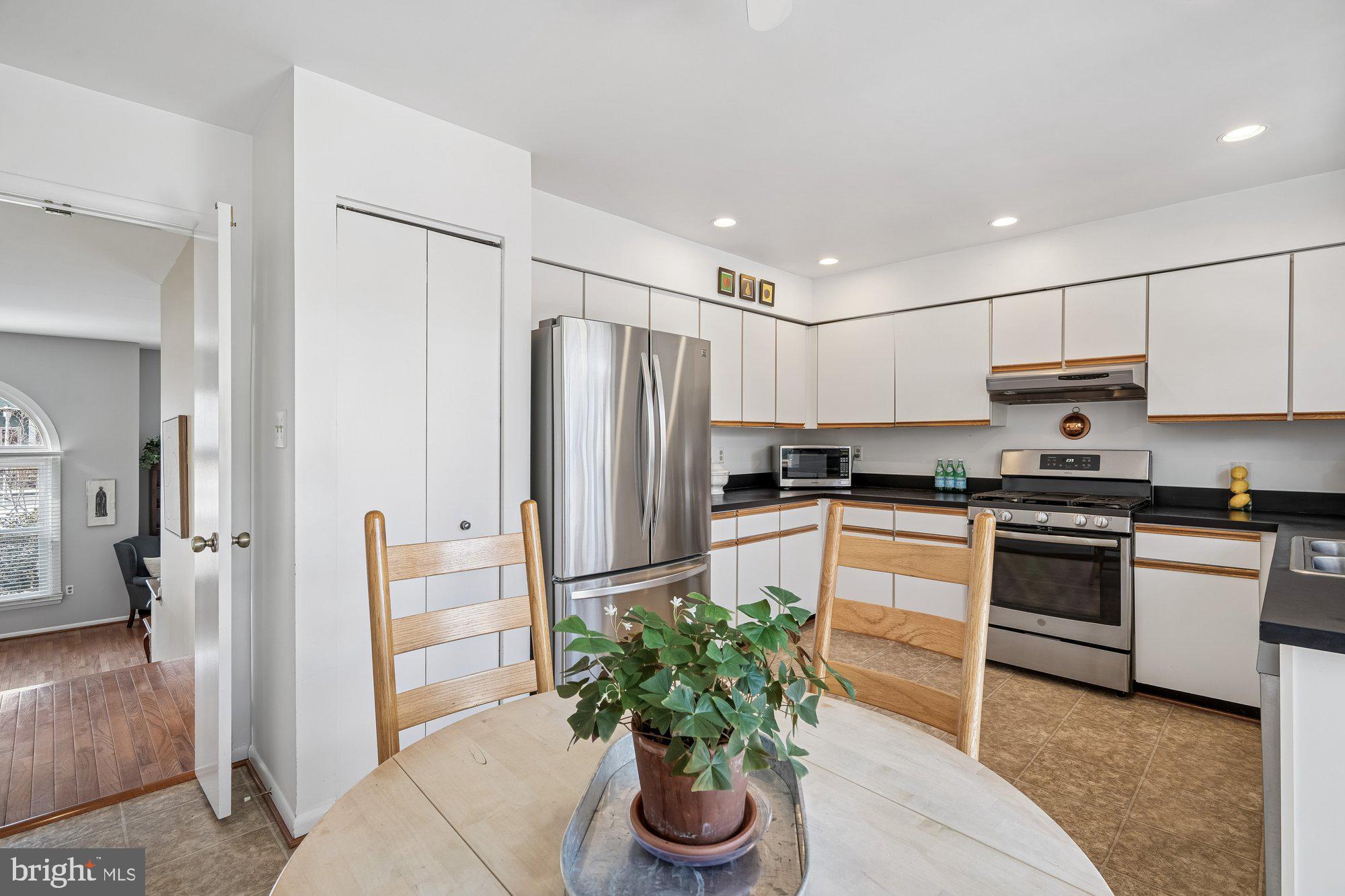 VILLAGE OF LONG REACH - Residential