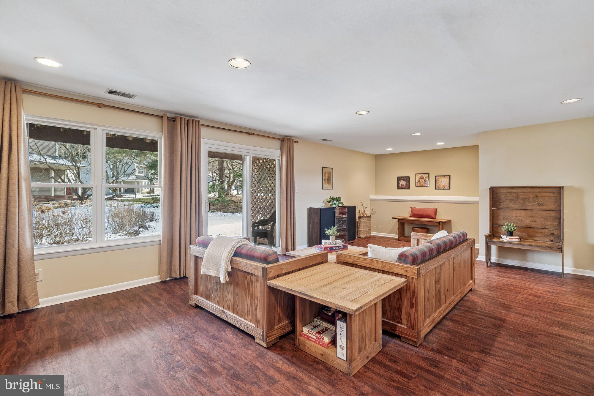 VILLAGE OF LONG REACH - Residential