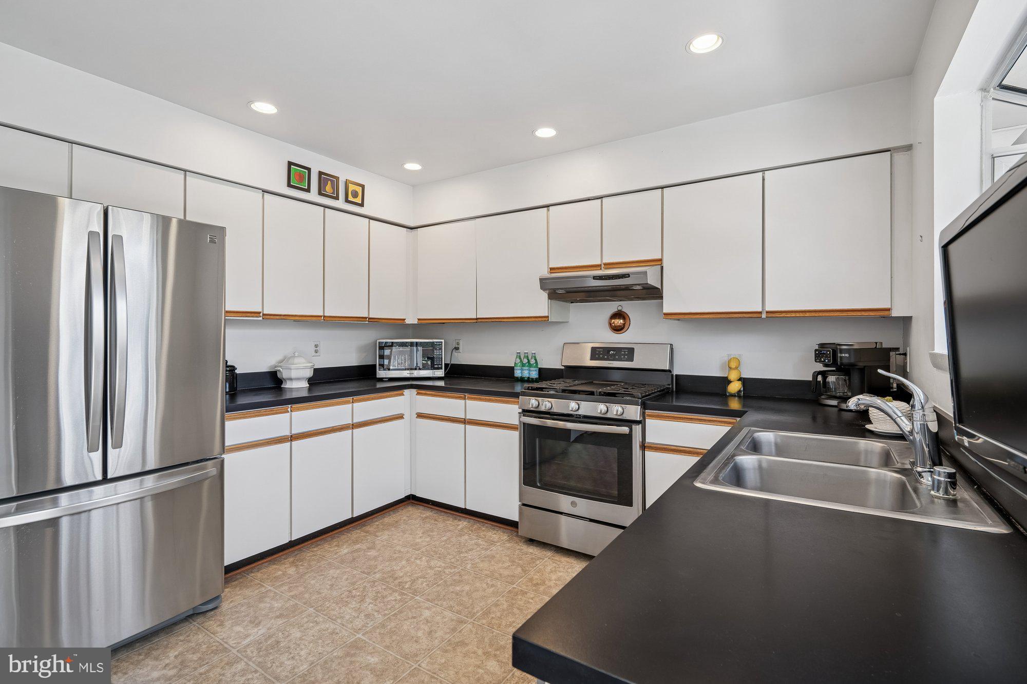 VILLAGE OF LONG REACH - Residential