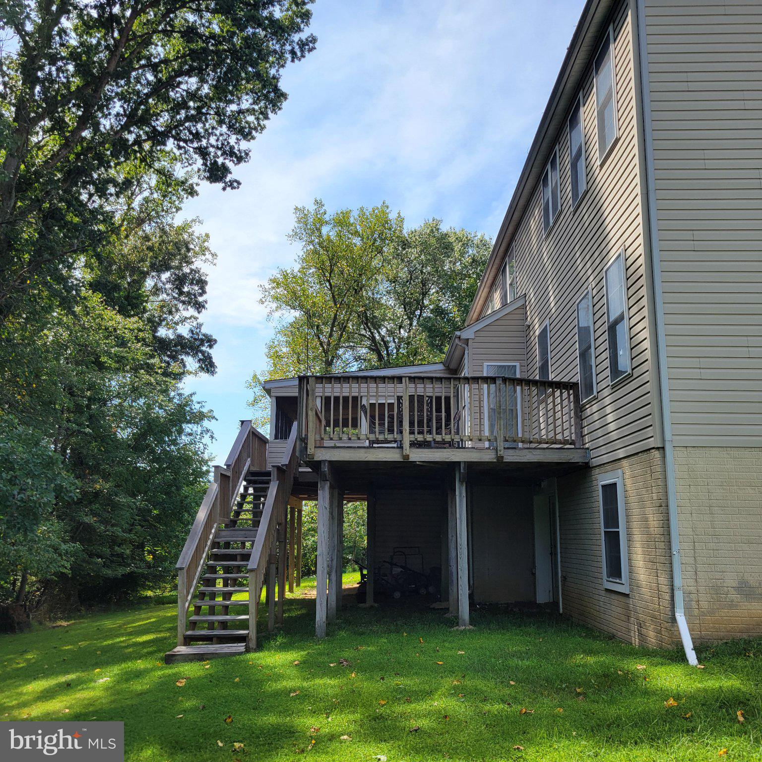 811 LAMOKA DRIVE
