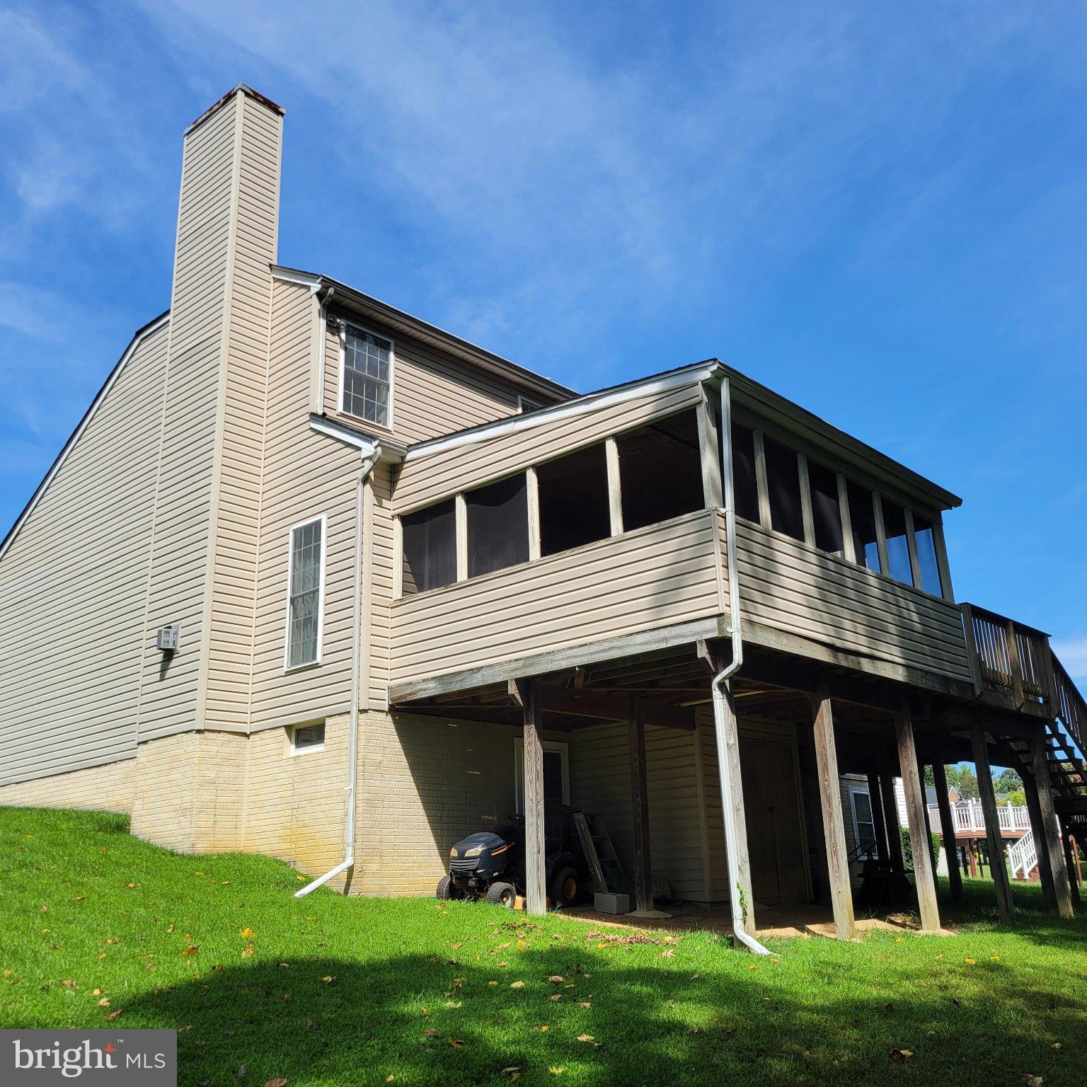 811 LAMOKA DRIVE