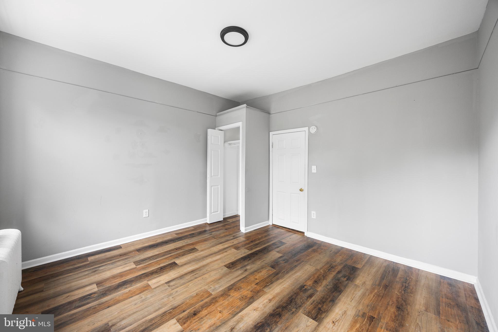 WASHINGTON VILLAGE - Residential