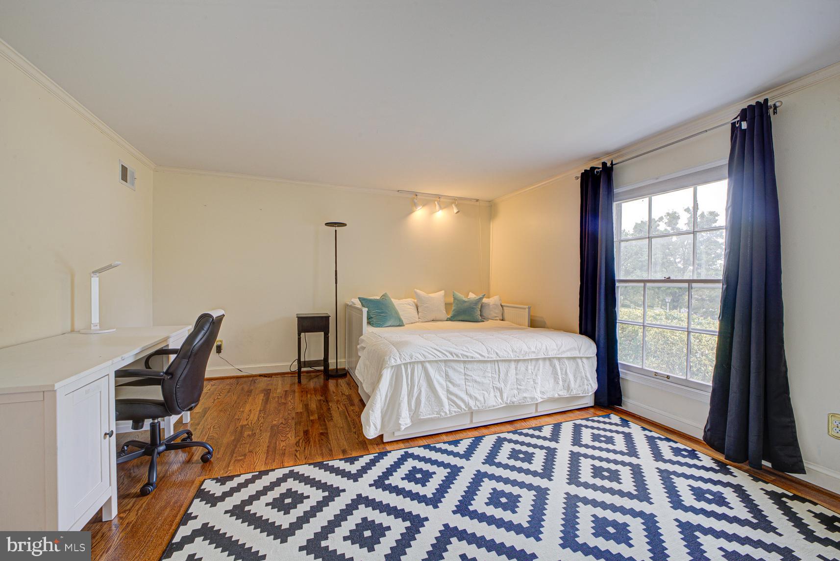 FOX HILLS WEST - Residential