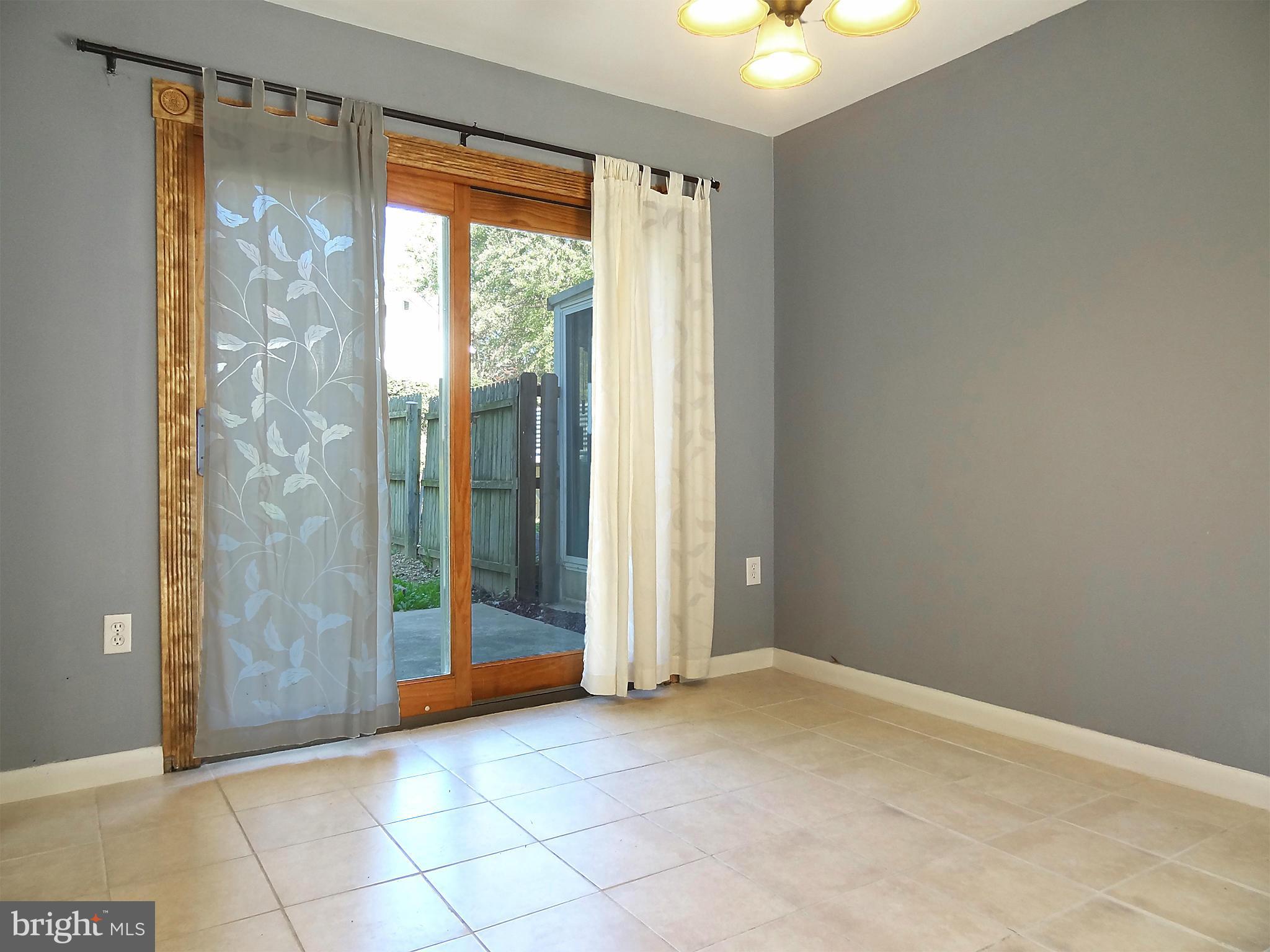 MAPLE RIDGE - Residential