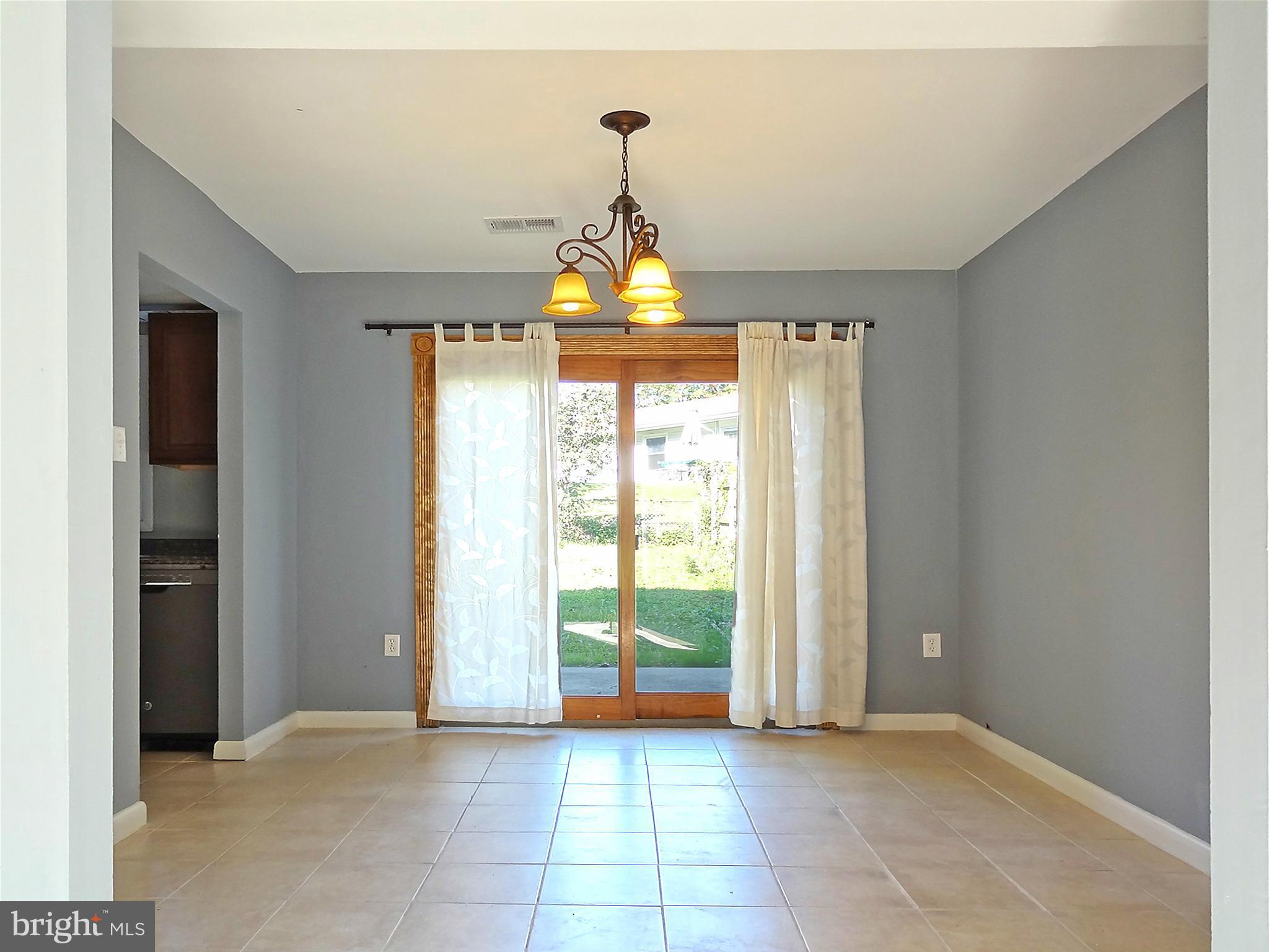 MAPLE RIDGE - Residential