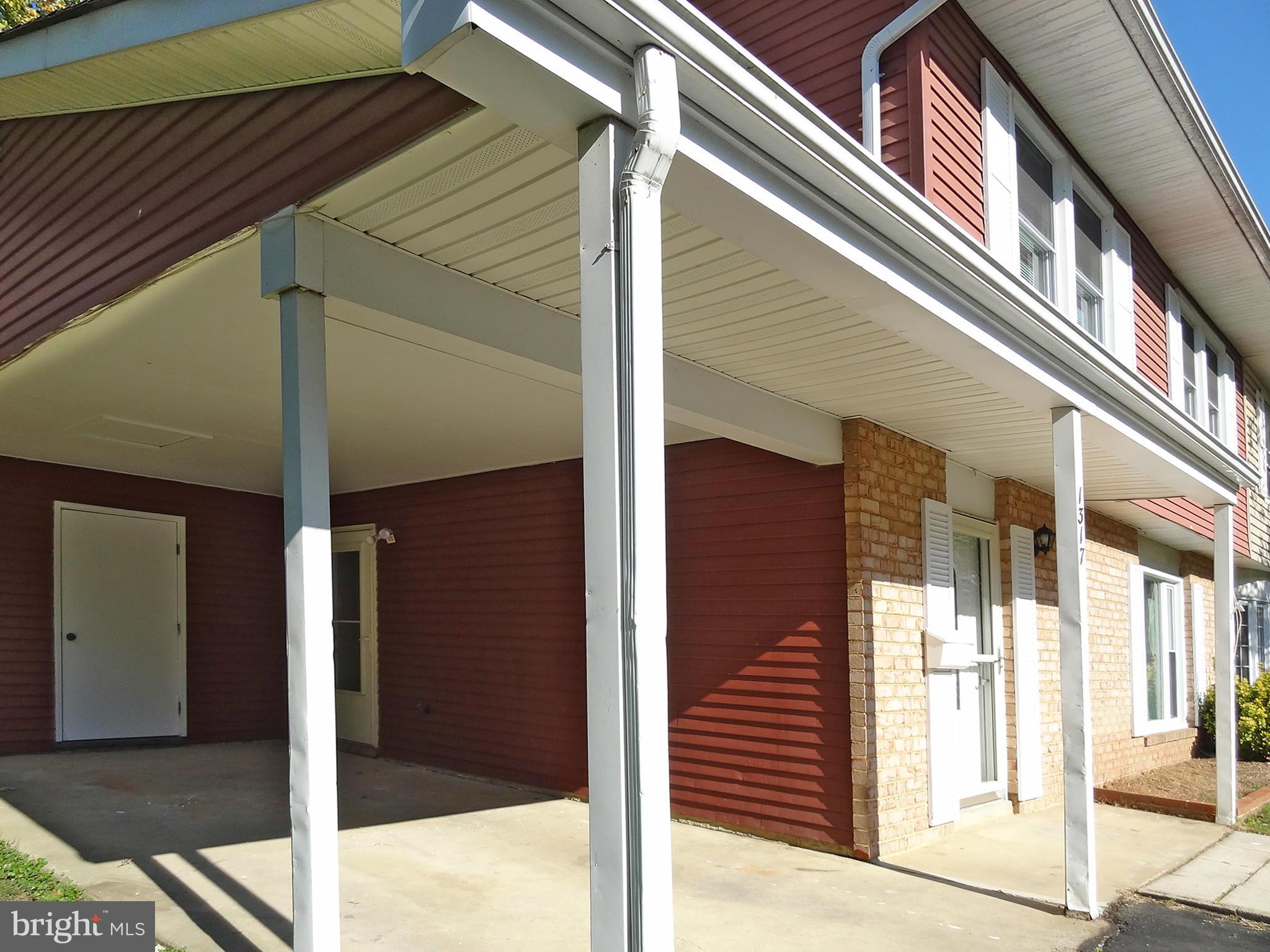 MAPLE RIDGE - Residential