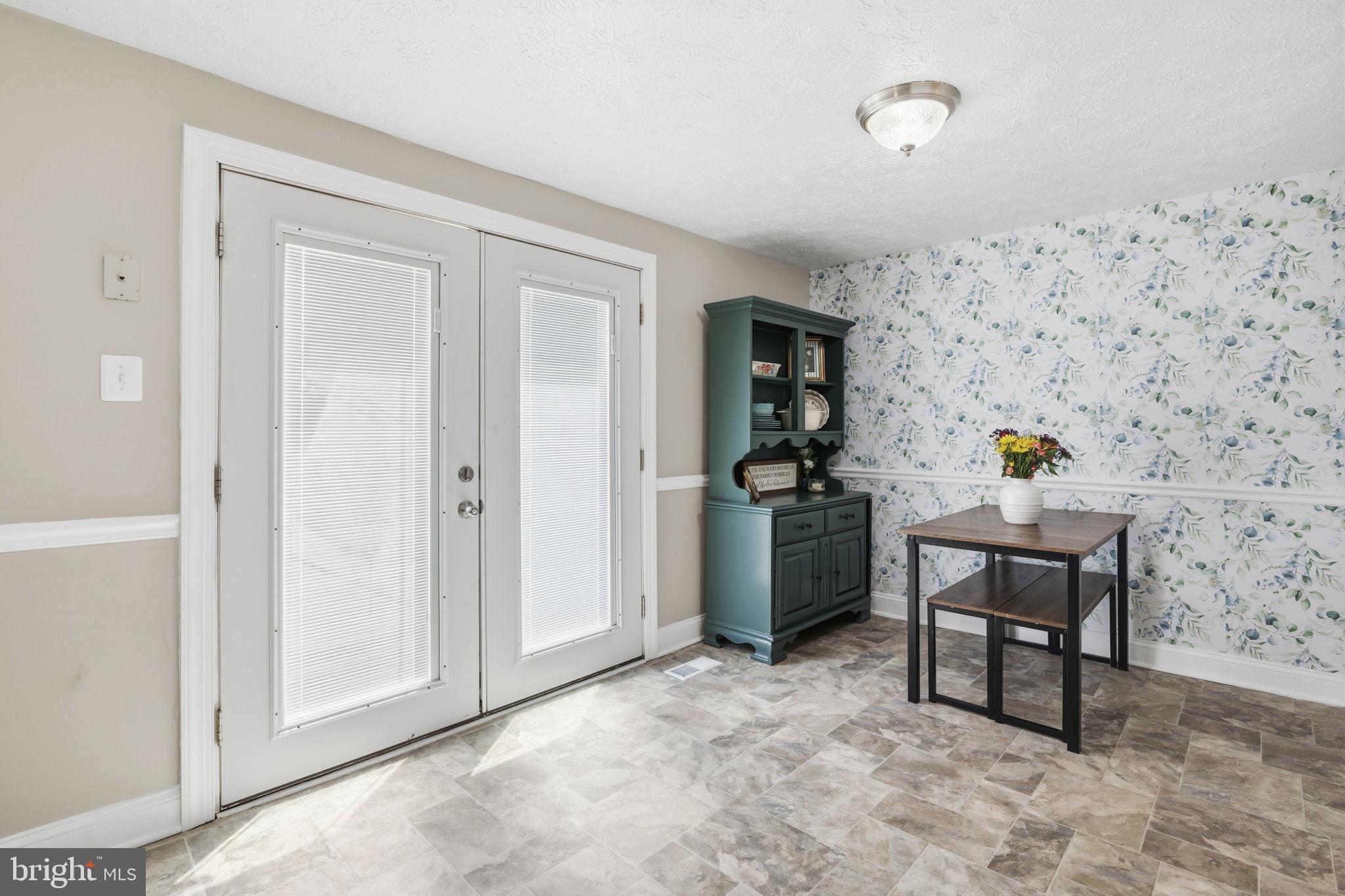 RIDGELY CHOICE - Residential