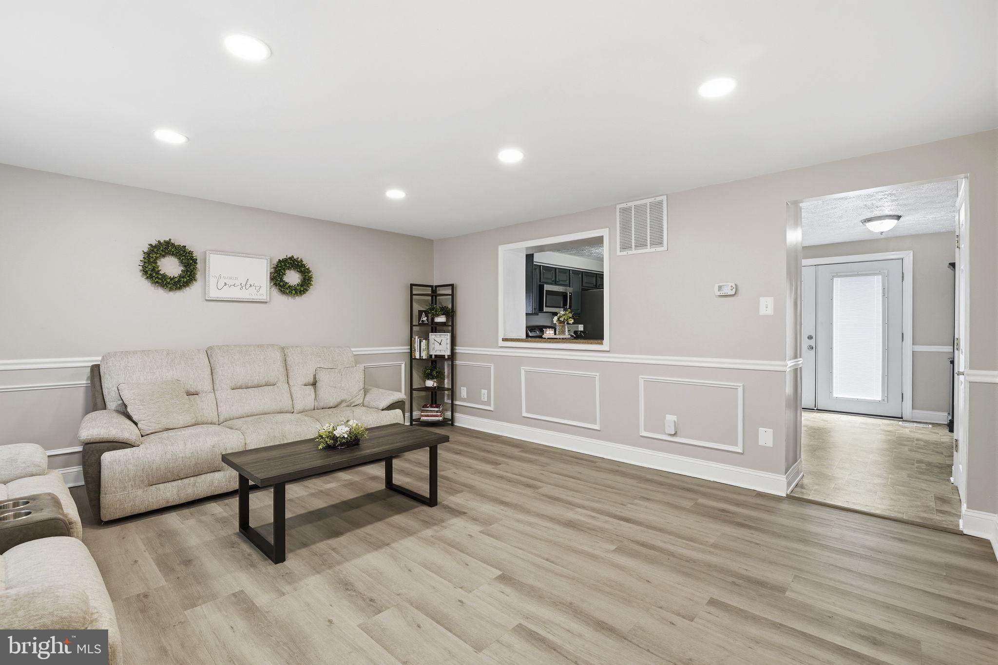RIDGELY CHOICE - Residential