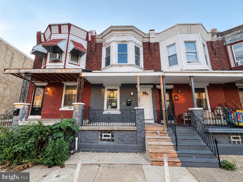 Townhouse For Sale - 323 N Salford Street<br/> PHILADELPHIA, PA 19139