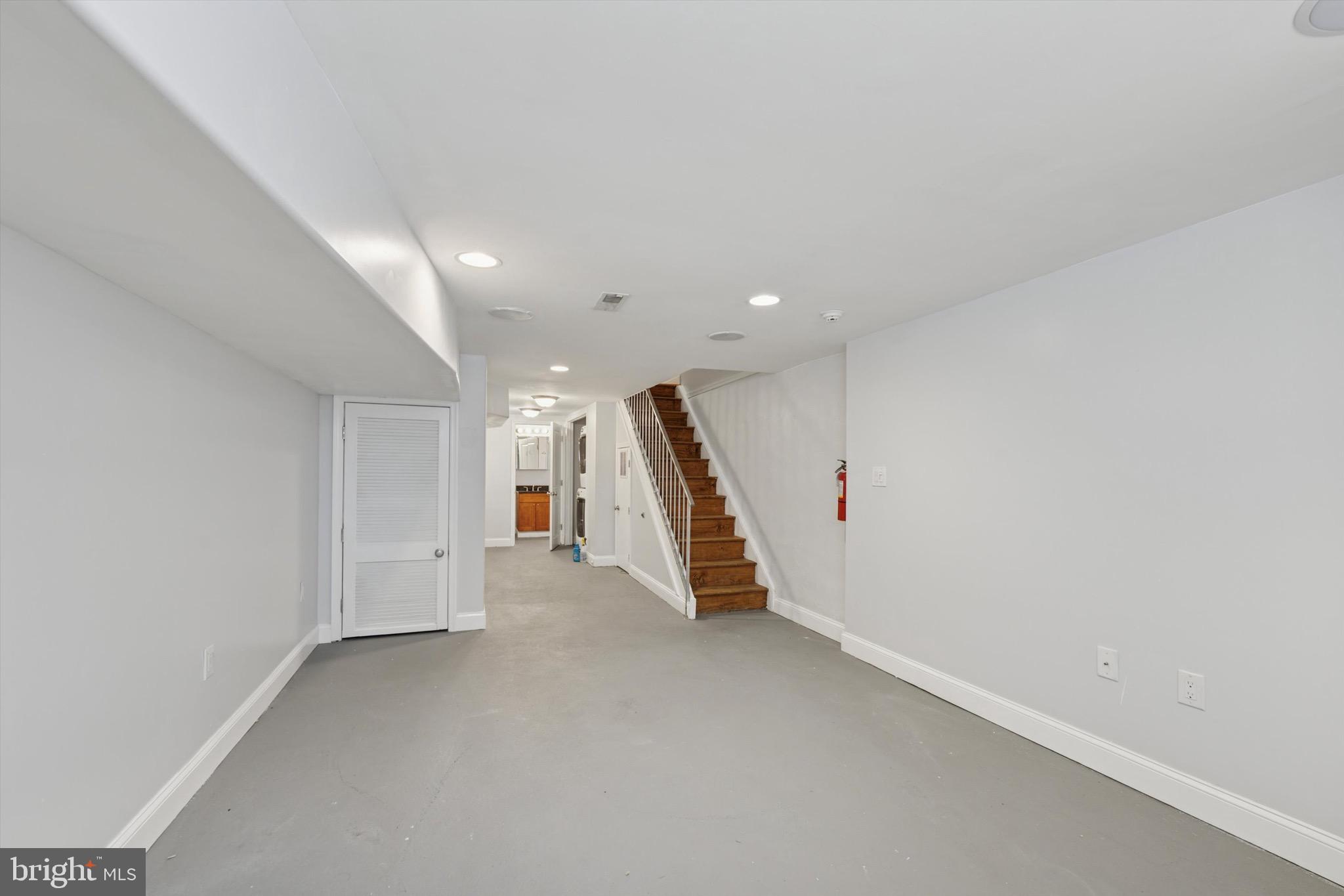 TEMPLE UNIVERSITY - Residential