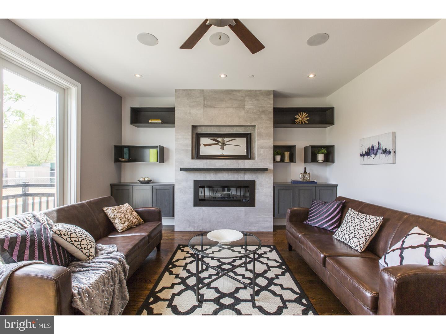 QUEEN VILLAGE - Residential