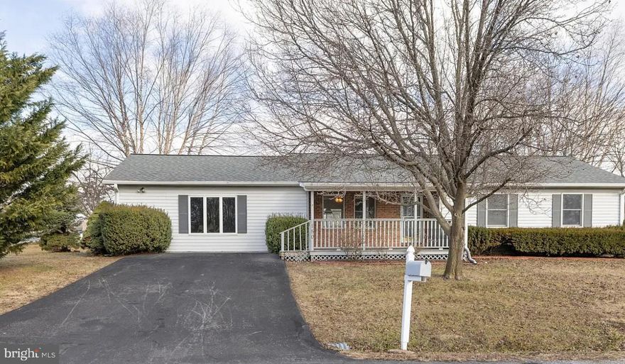 *** A complete separate space with its own entrance from back is not included in the rent . Please see layout picute in pictures for area marked not included . Utilties will be pro-rated for space not included .call for any questions. ****

Sunny and Spacious , 3-bedroom, 2-bathroom ranch-style home for rent in nice and quiet Greenbriar Village community. Located on a single level, it features a classic open-concept design that blends functionality and comfort. The bright and airy living room is perfect for entertaining or relaxing, and it flows seamlessly into the dining area and kitchen, creating an ideal space for family gatherings. 
The kitchen is well-equipped with modern appliances, and ample cabinet storage .The master bedroom is a peaceful retreat, complete with an en-suite bathroom. Two additional bedrooms are generously sized and share a full bathroom, making it perfect for a growing family or accommodating guests.
Large windows throughout the home provide abundant natural light .This ranch-style home is the perfect blend of comfort and convenience. Minutes away from parks, schools, and major commuter routes.
*** A complete separate open space with its own entrance from back is not included in the rent . Please see layout picute in pictures for area marked not included . Utilties will be pro-rated for space not included .call for any questions. ****