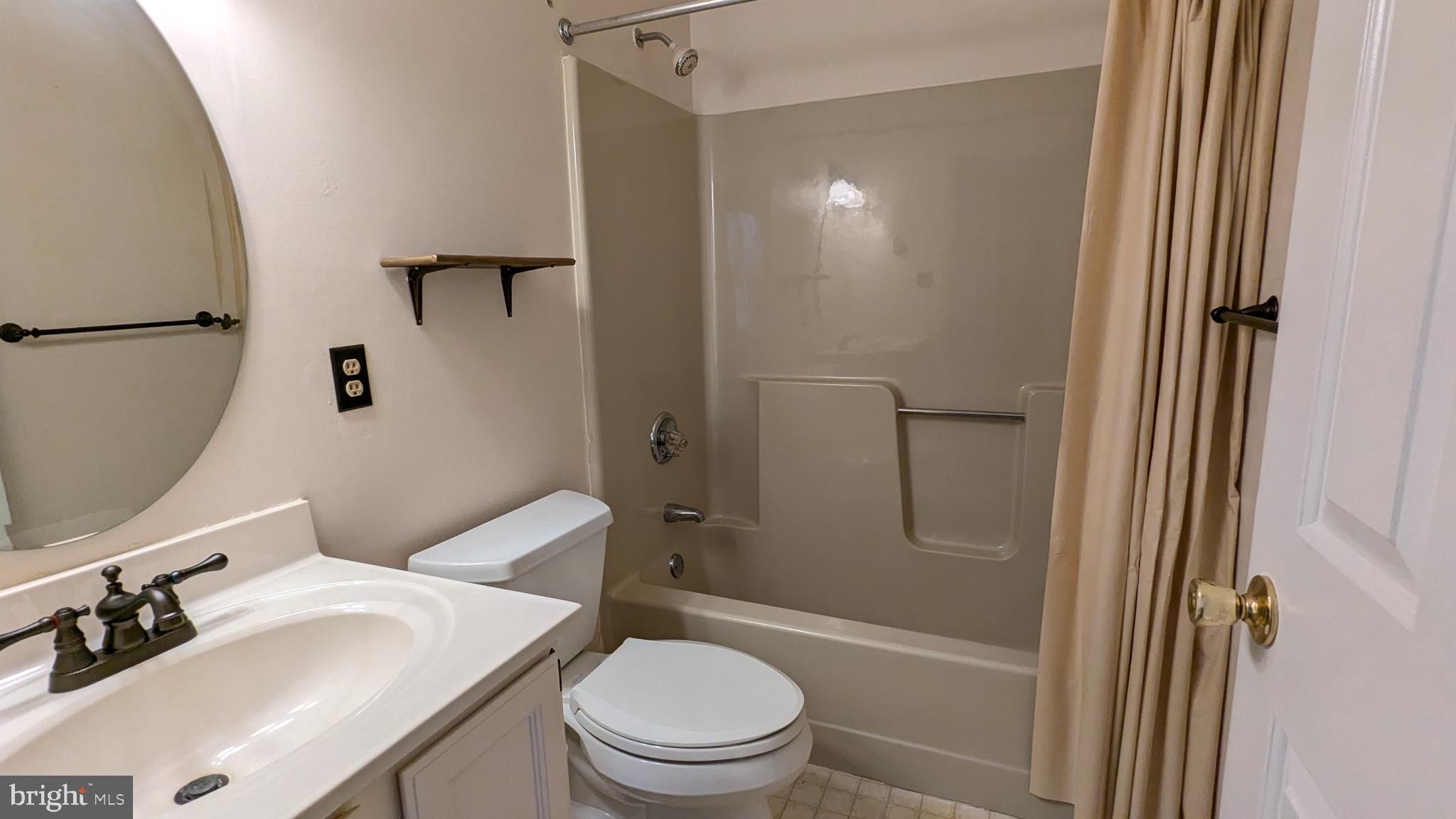 GREENBRIAR VILLAGE - Residential Lease