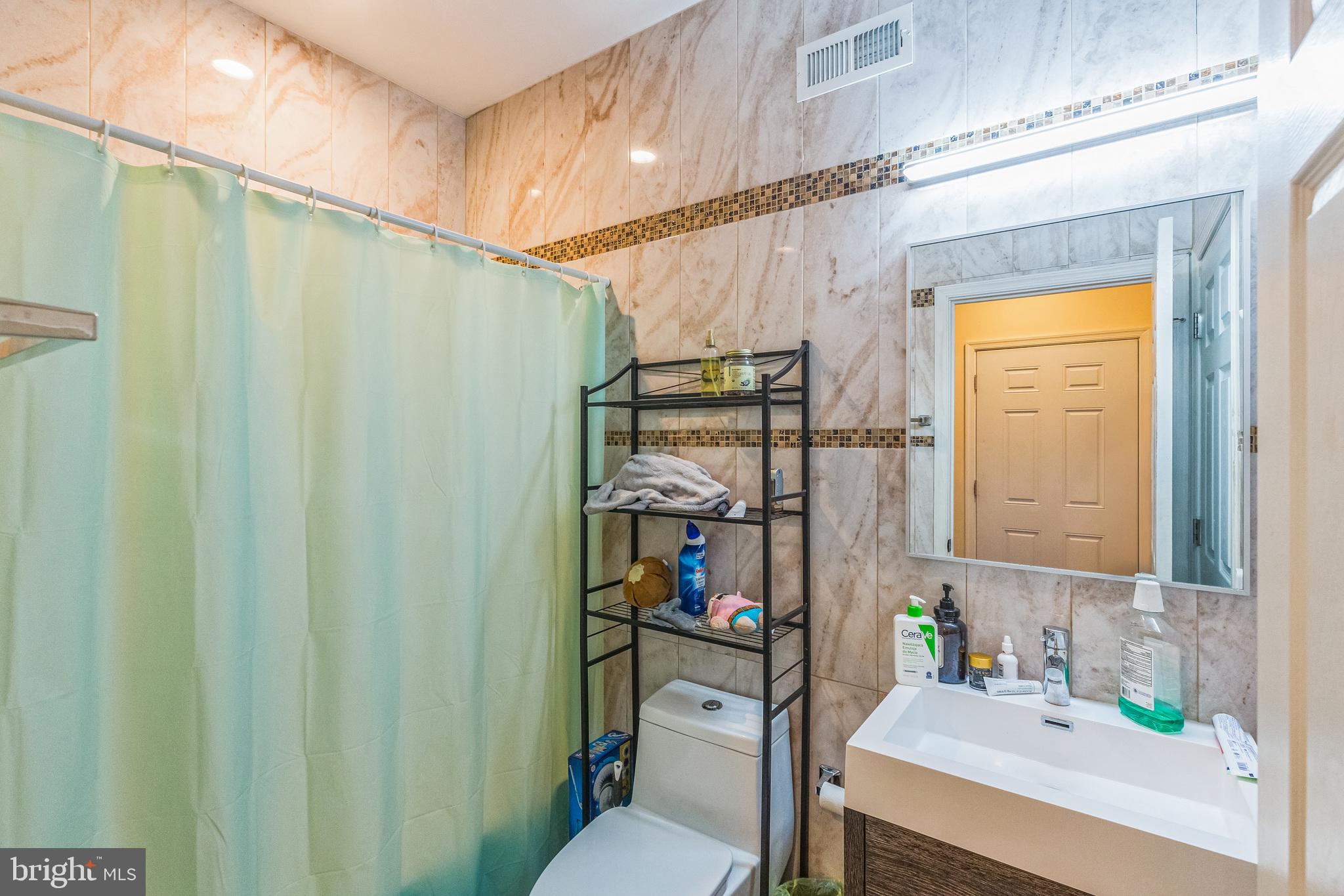 1614 CAMBRIDGE STREET UNIT 2