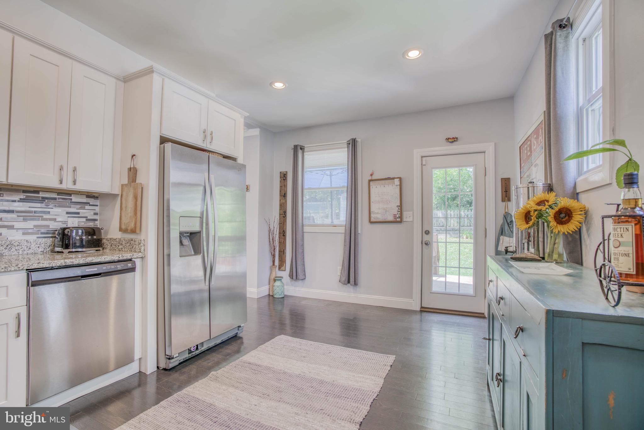 LAKE WALKER - Residential