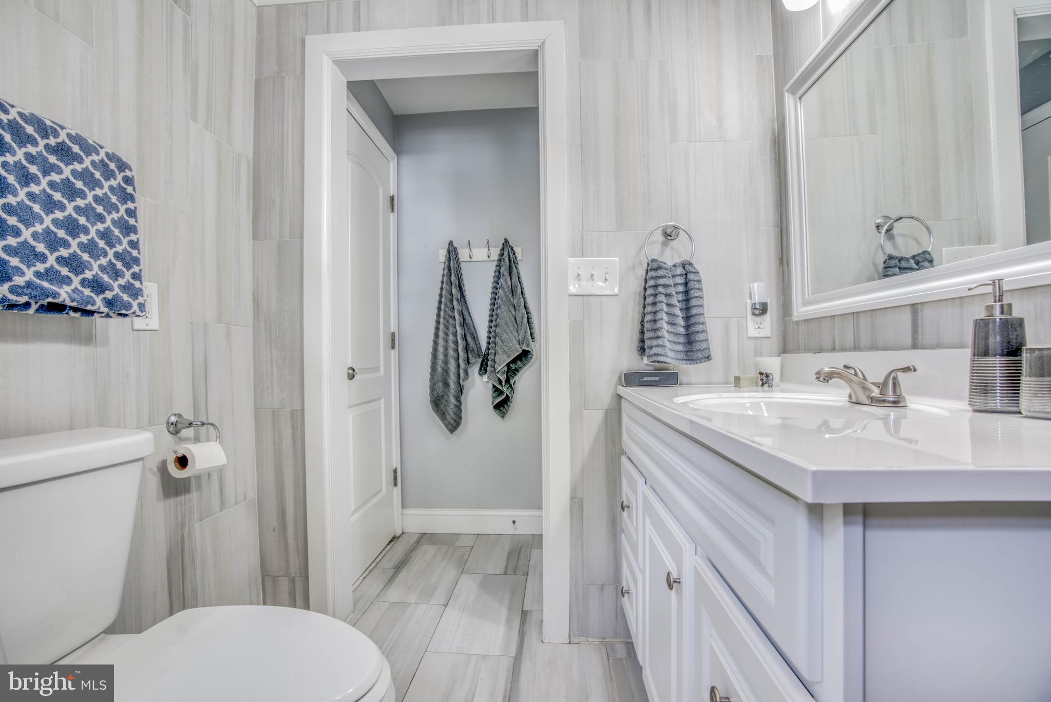 LAKE WALKER - Residential