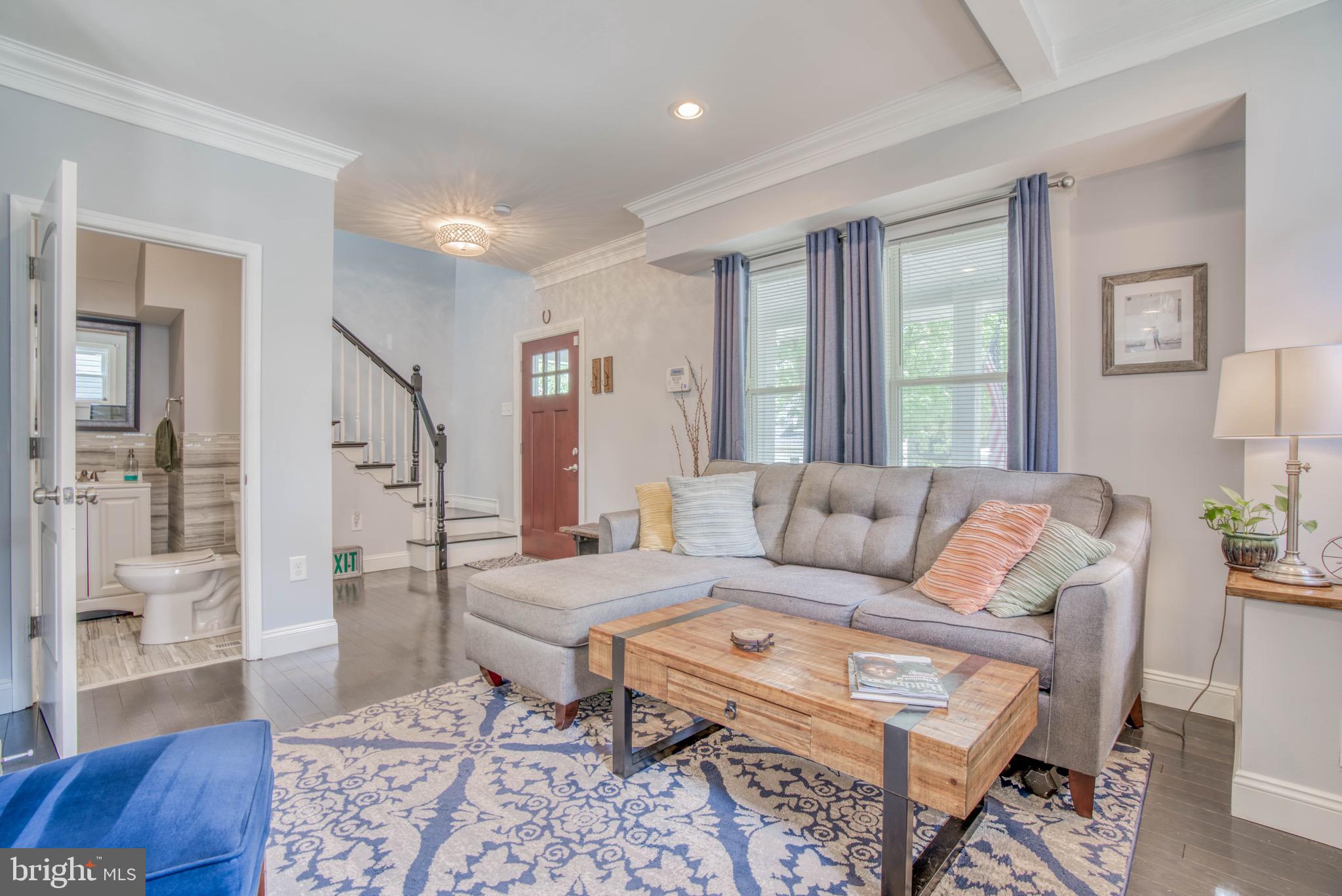 LAKE WALKER - Residential