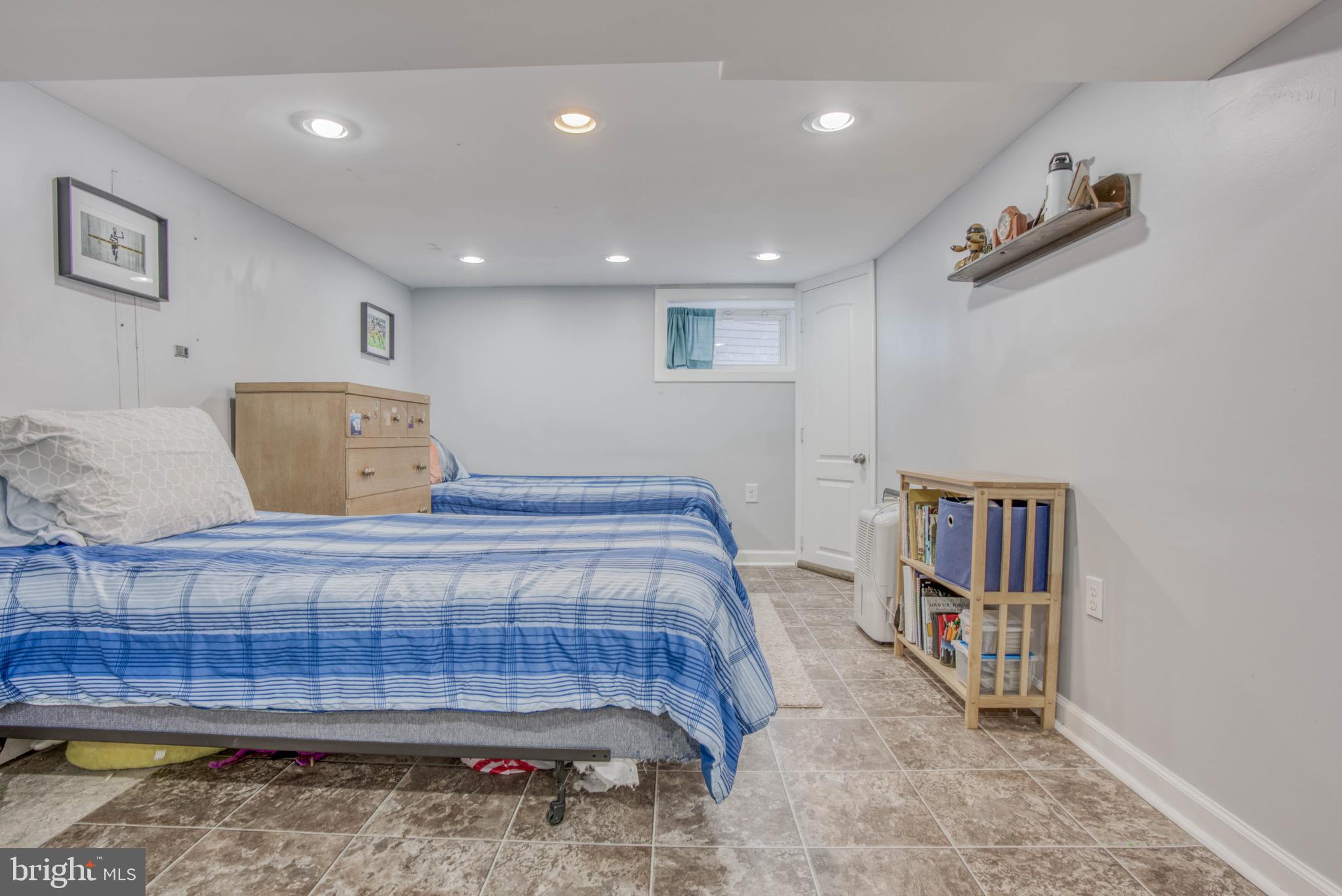 LAKE WALKER - Residential