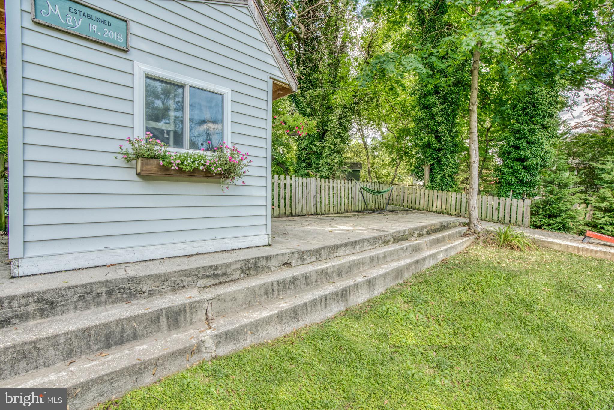 LAKE WALKER - Residential