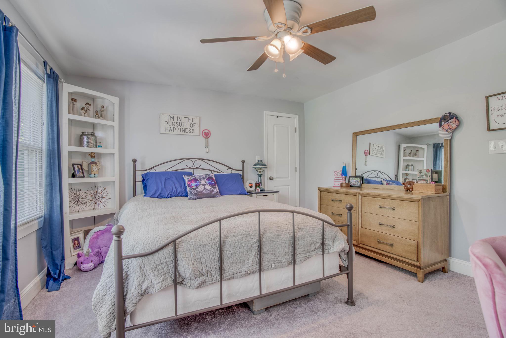 LAKE WALKER - Residential