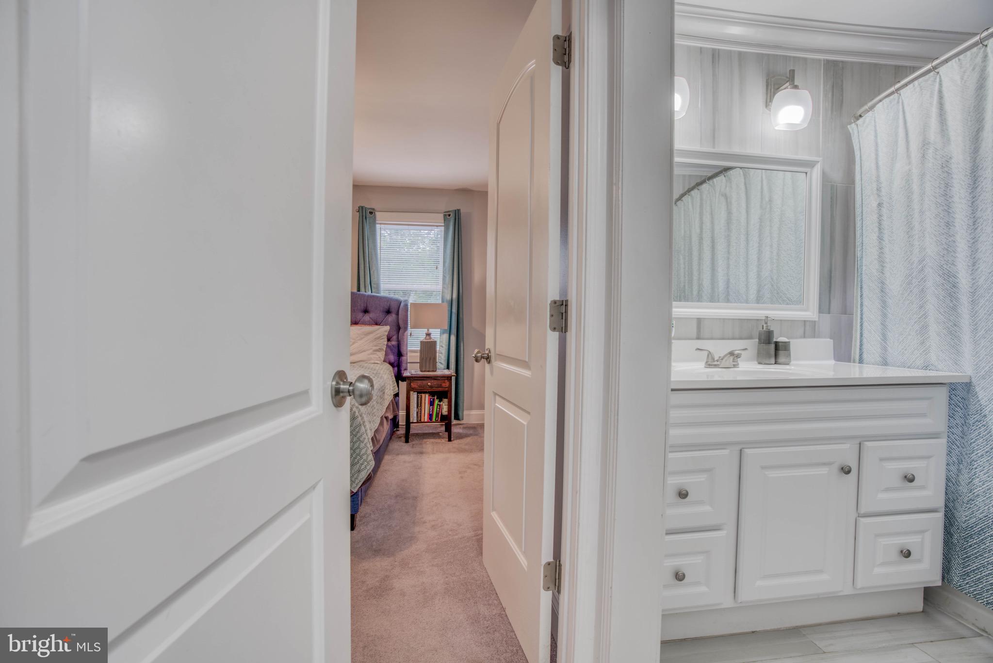 LAKE WALKER - Residential