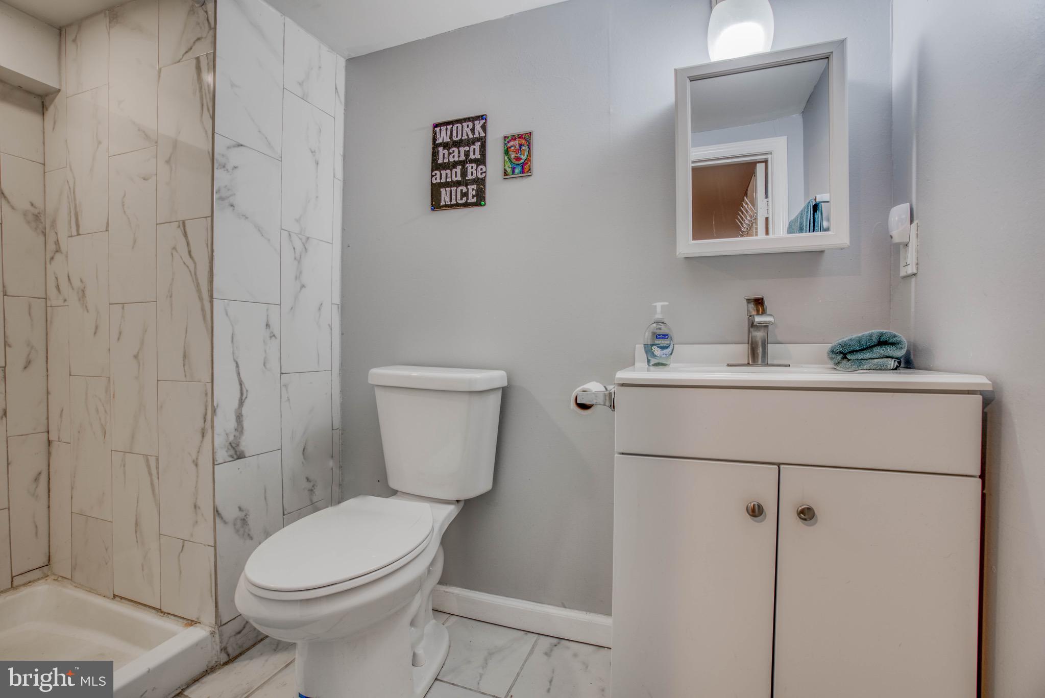 LAKE WALKER - Residential