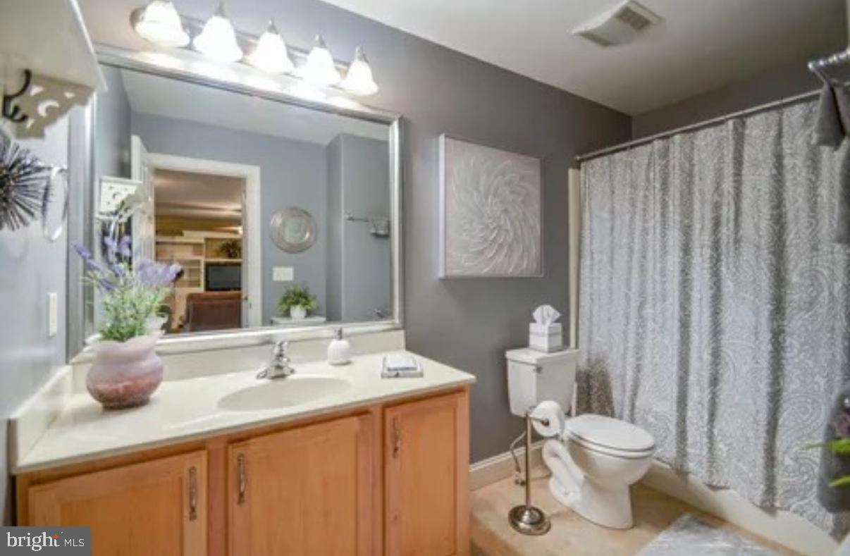 STRATTON CHASE - Residential