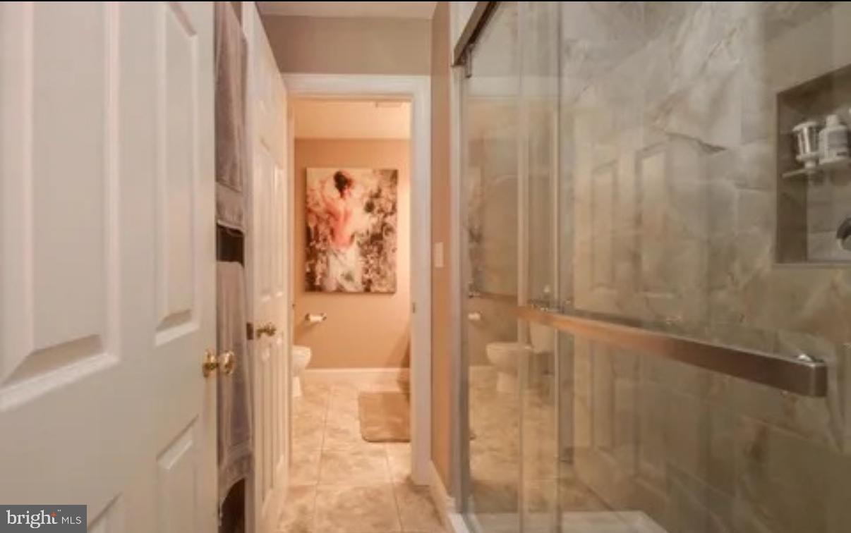 STRATTON CHASE - Residential