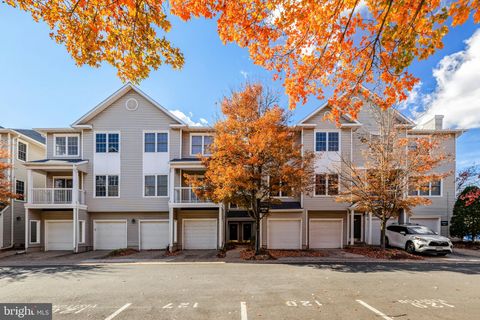 Property photo of 12899 Fair Briar Lane, Fairfax, VA 22033