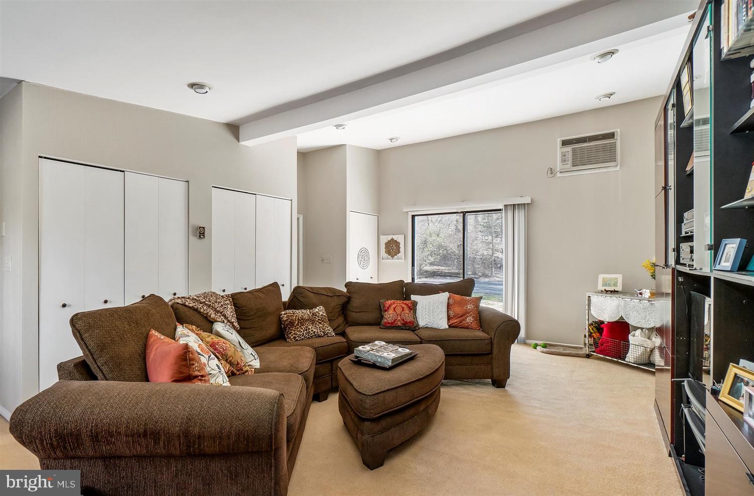 CAVES PARK - Residential