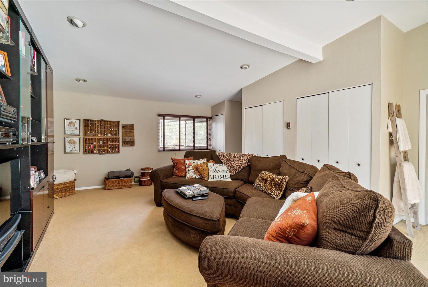 CAVES PARK - Residential