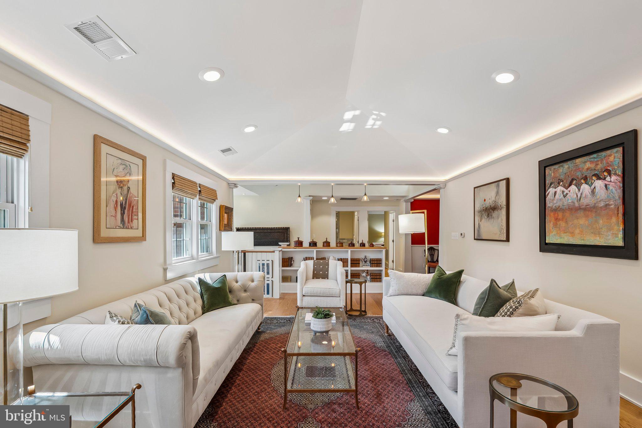 RIVERCREST - Residential