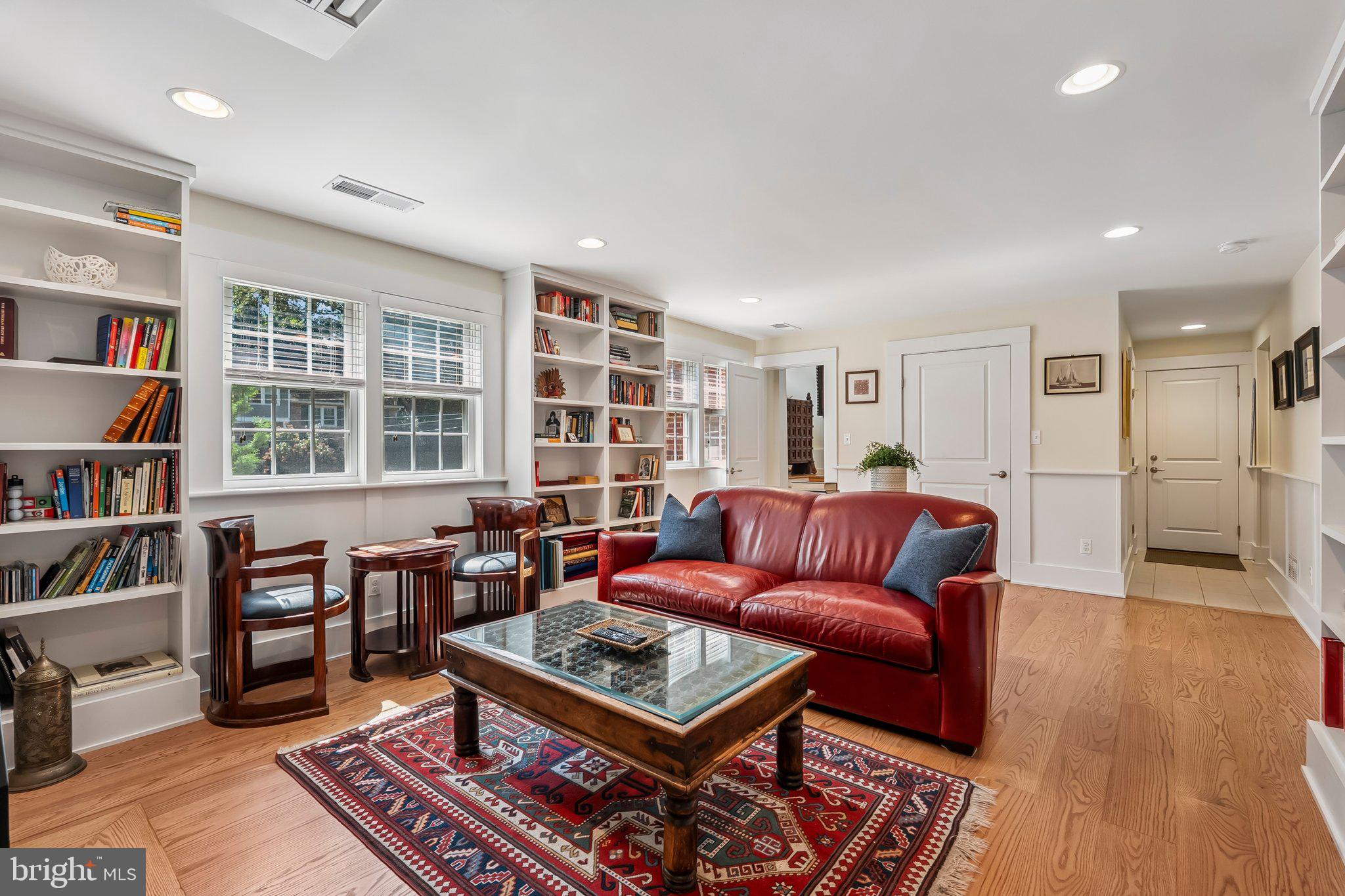 RIVERCREST - Residential