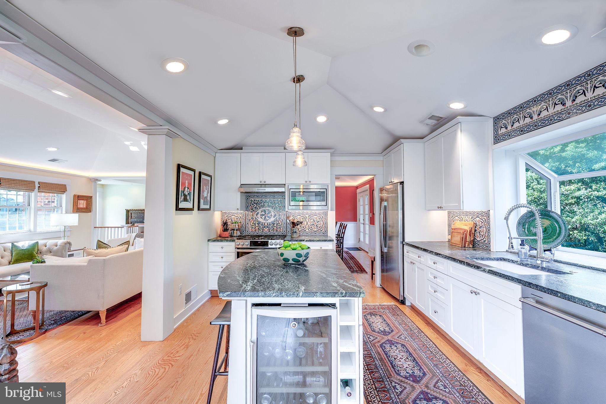 RIVERCREST - Residential