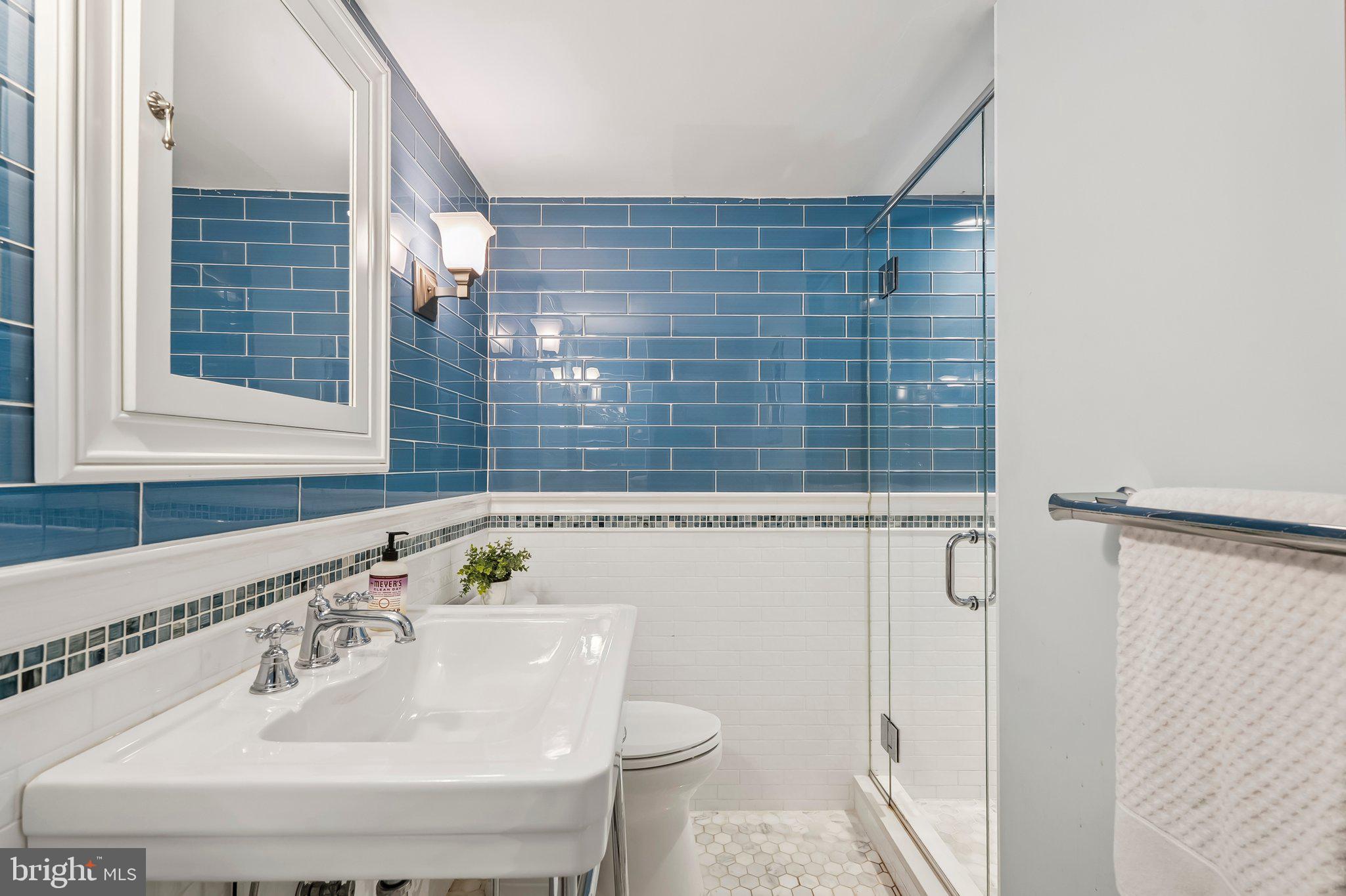 RIVERCREST - Residential