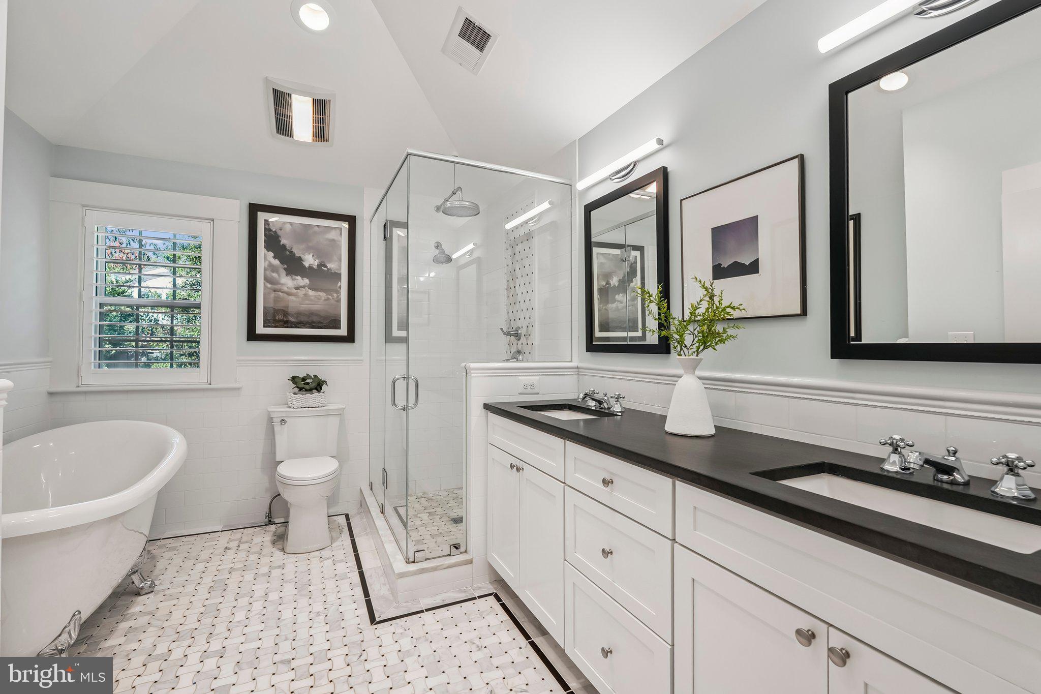 RIVERCREST - Residential