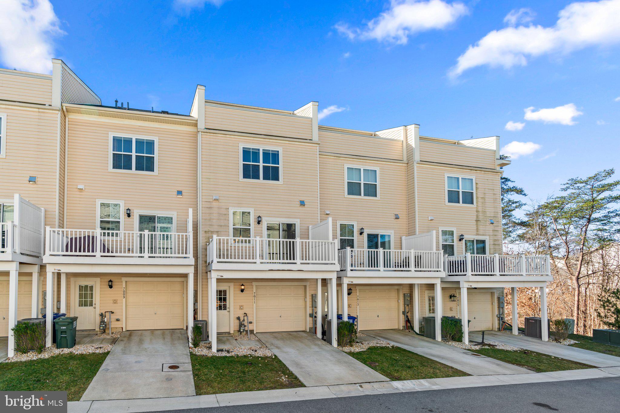 OXFORD SQUARE - Residential