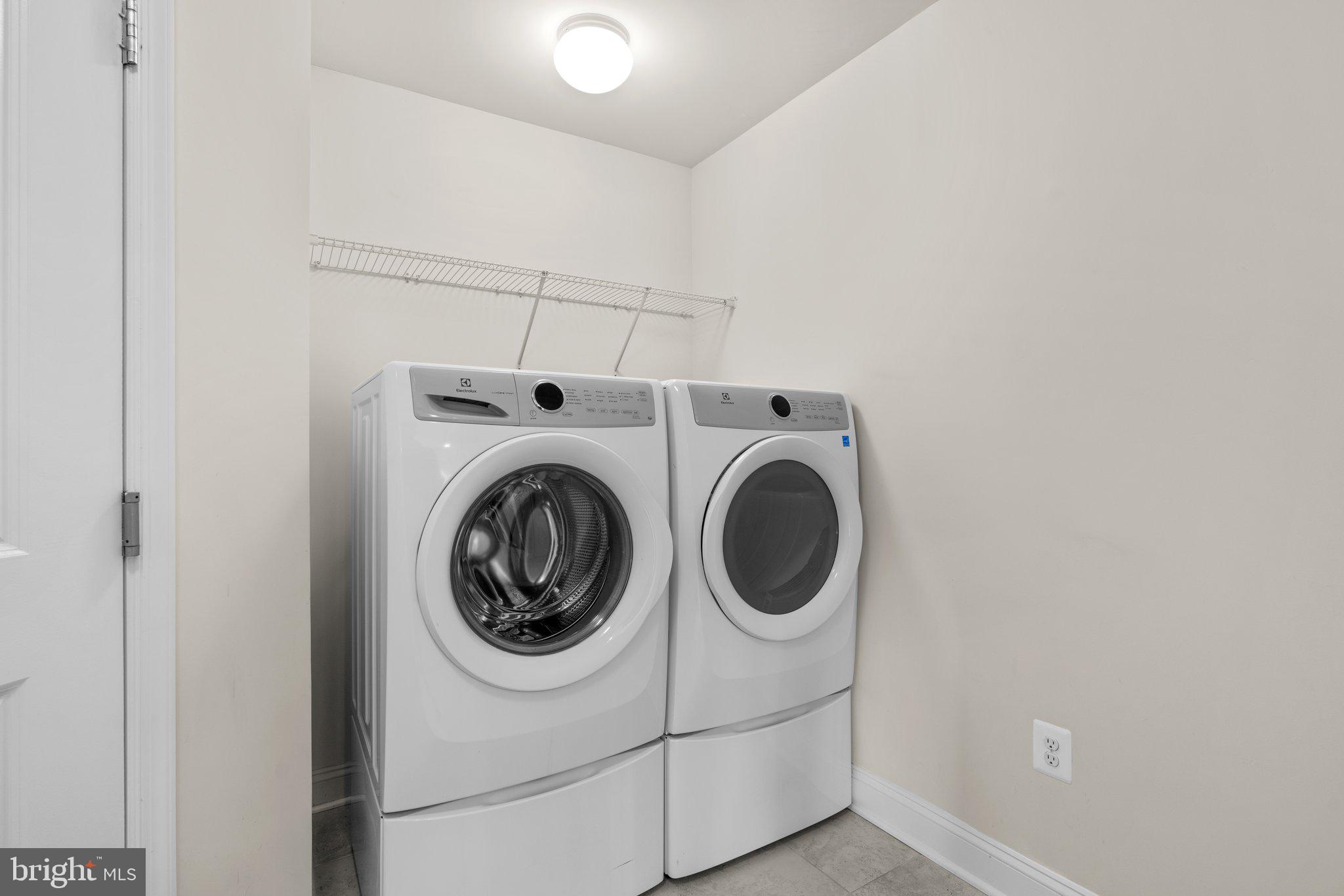 OXFORD SQUARE - Residential