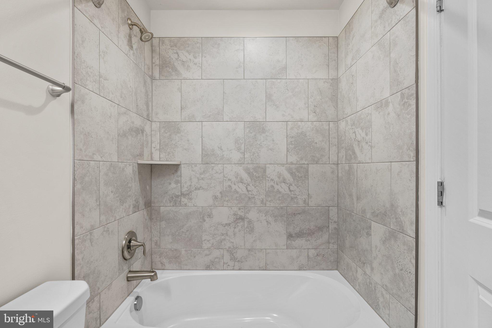 OXFORD SQUARE - Residential