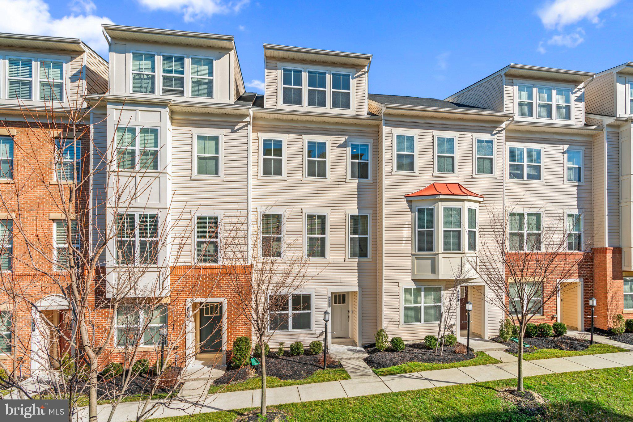 OXFORD SQUARE - Residential