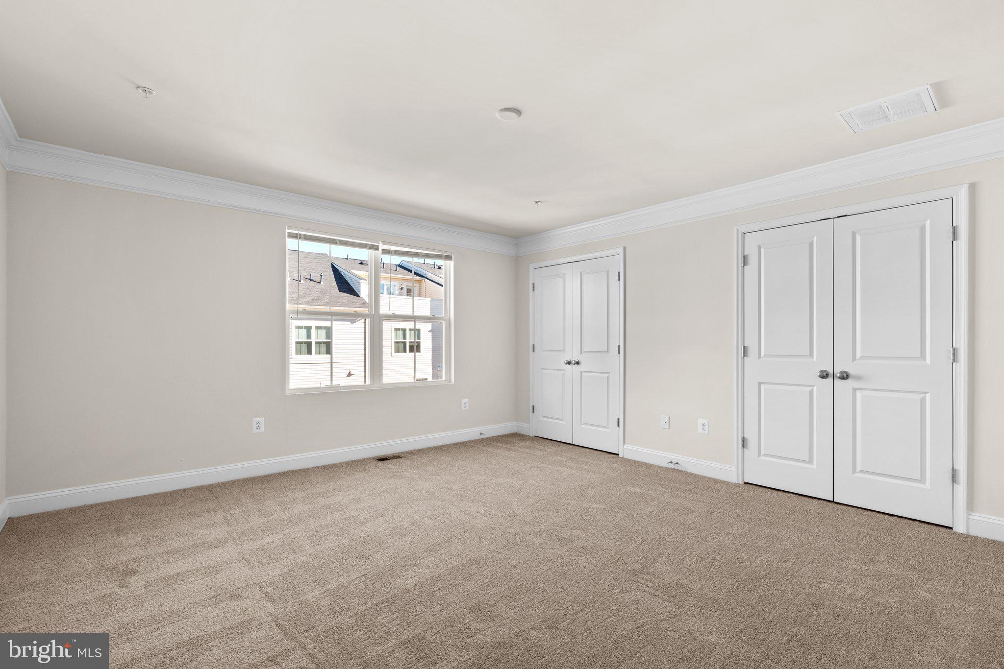 OXFORD SQUARE - Residential