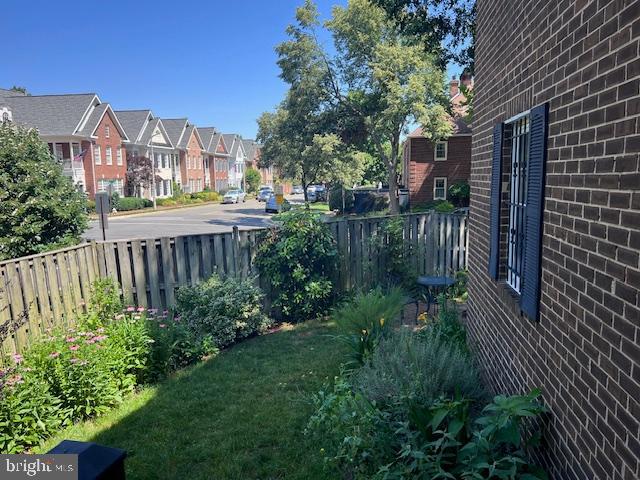 500 S HENRY STREET S