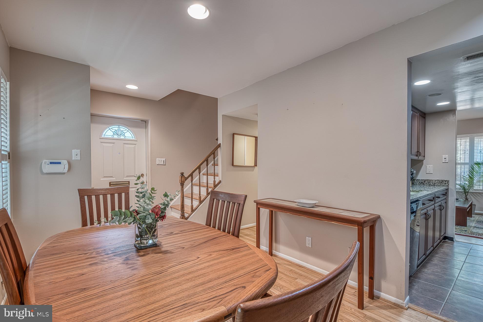 500 S HENRY STREET S