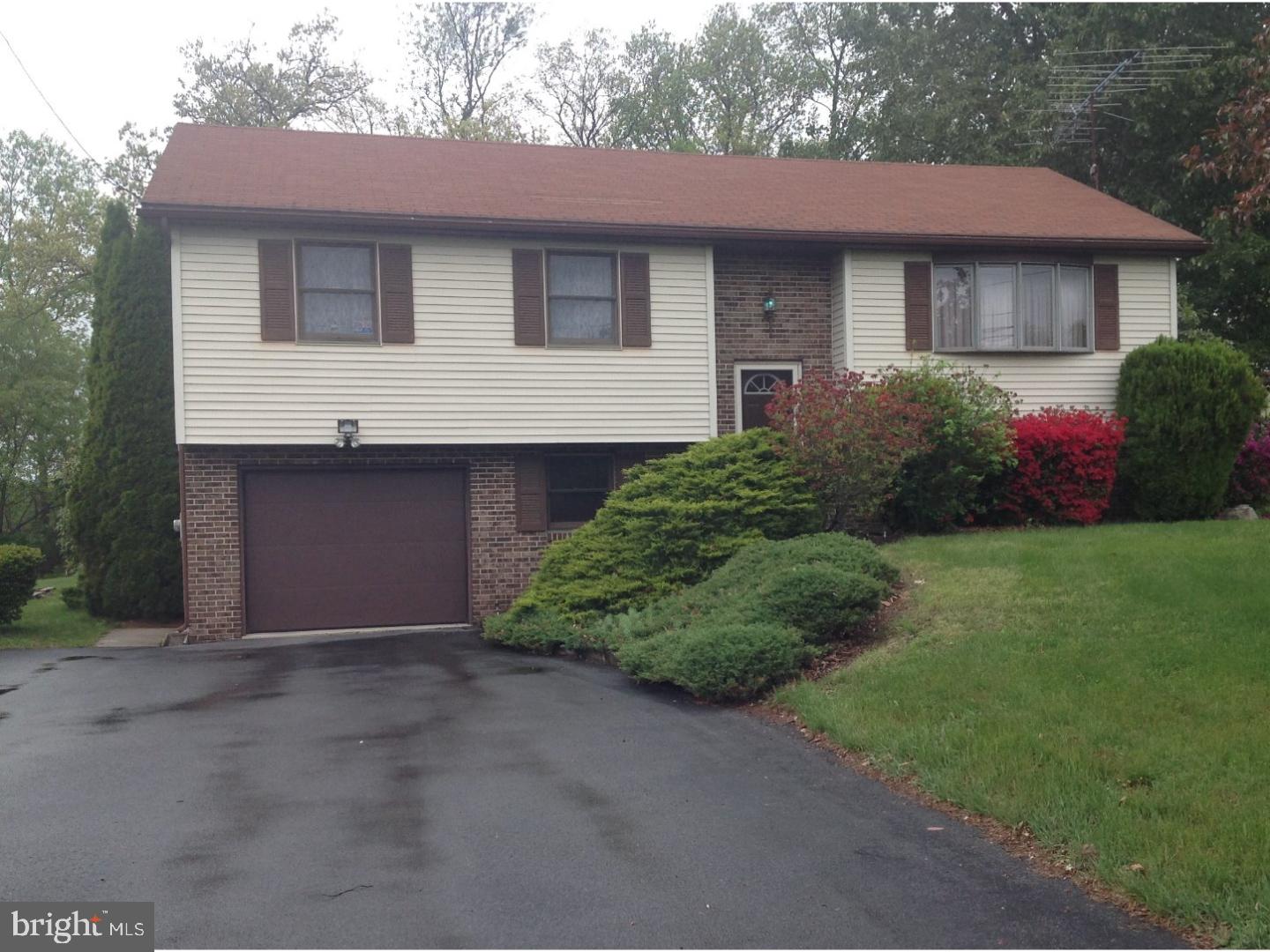 LAKE WYNONAH - Residential