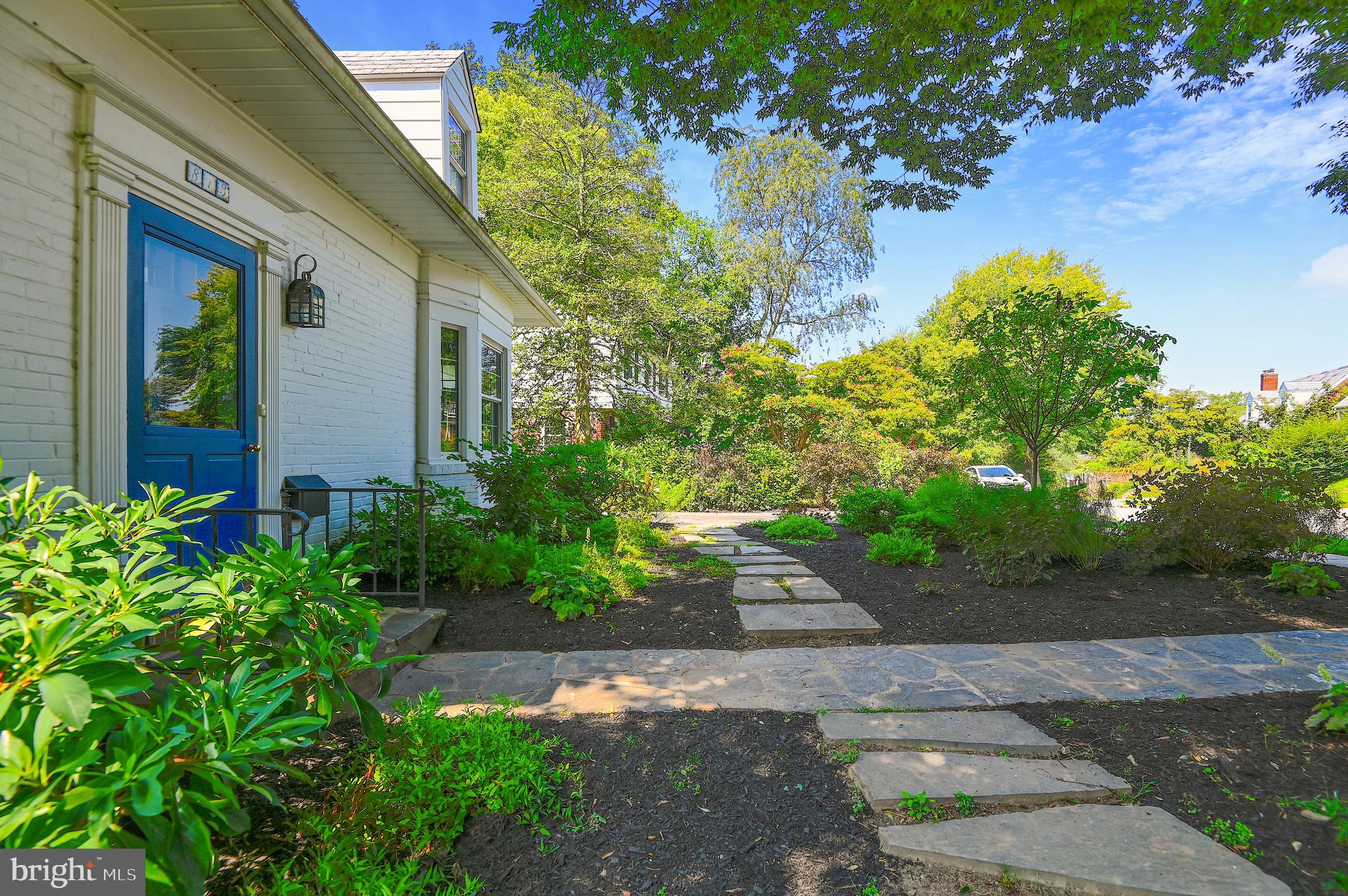 KNOLLWOOD - Residential