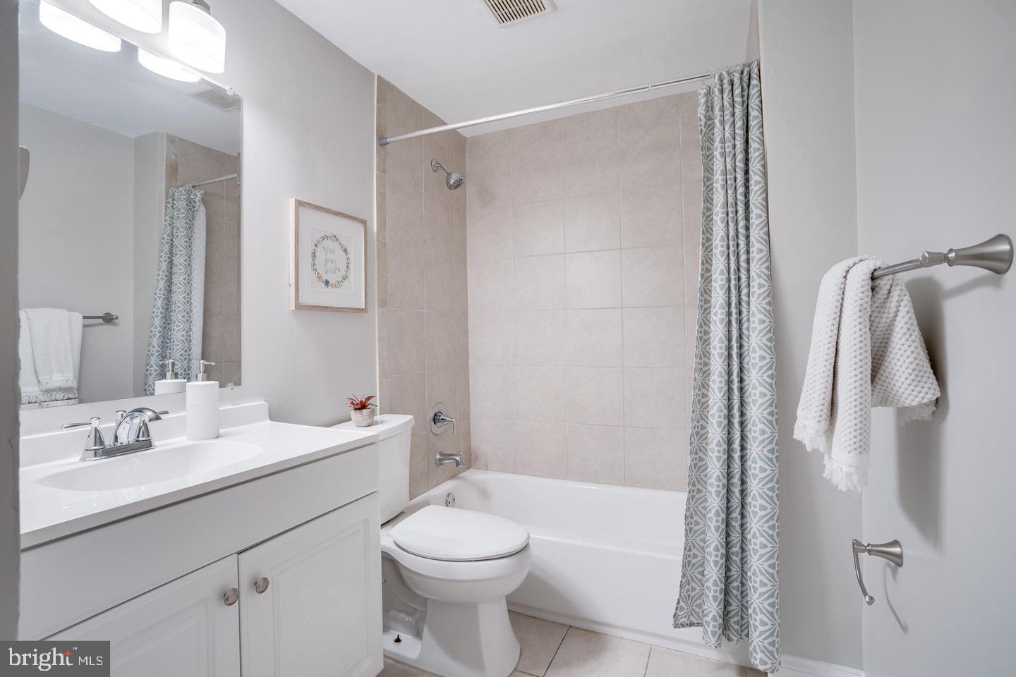 VILLAGE OF OWEN BROWN - Residential Lease