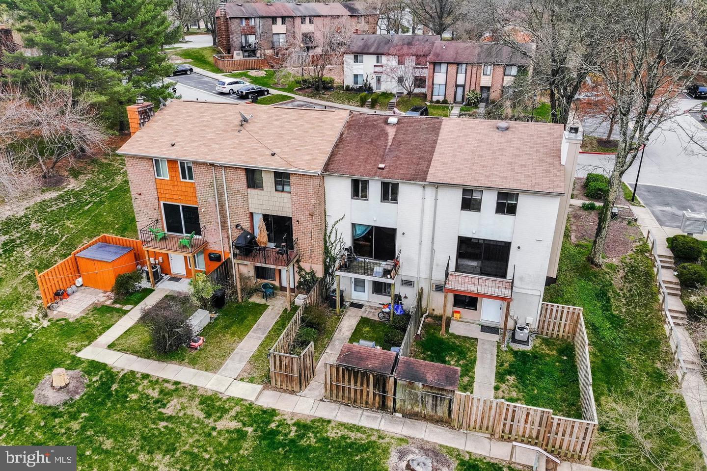 VILLAGE OF OWEN BROWN - Residential Lease