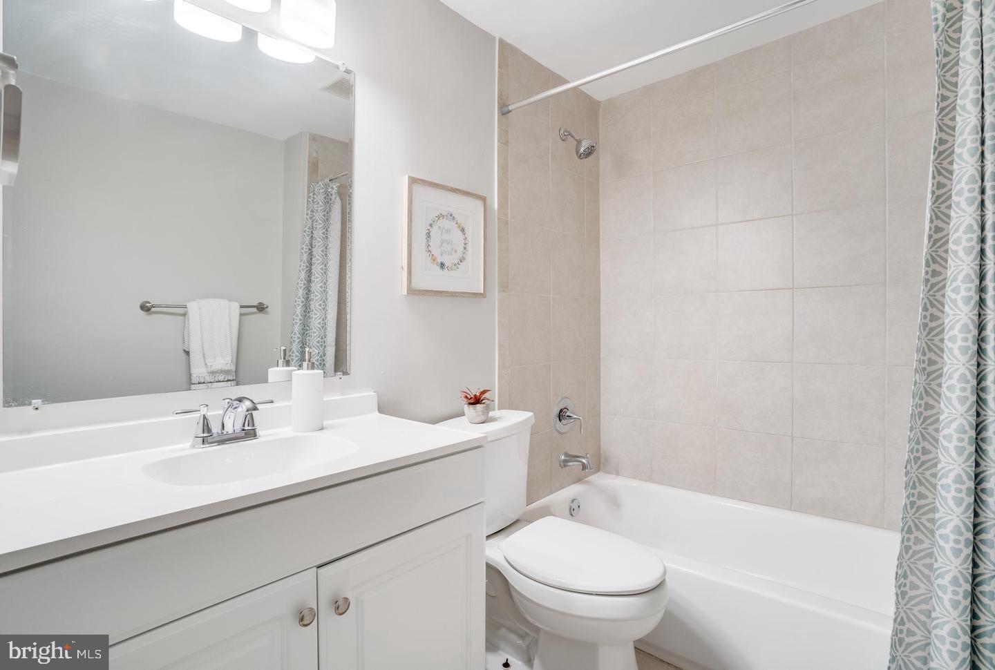 VILLAGE OF OWEN BROWN - Residential Lease