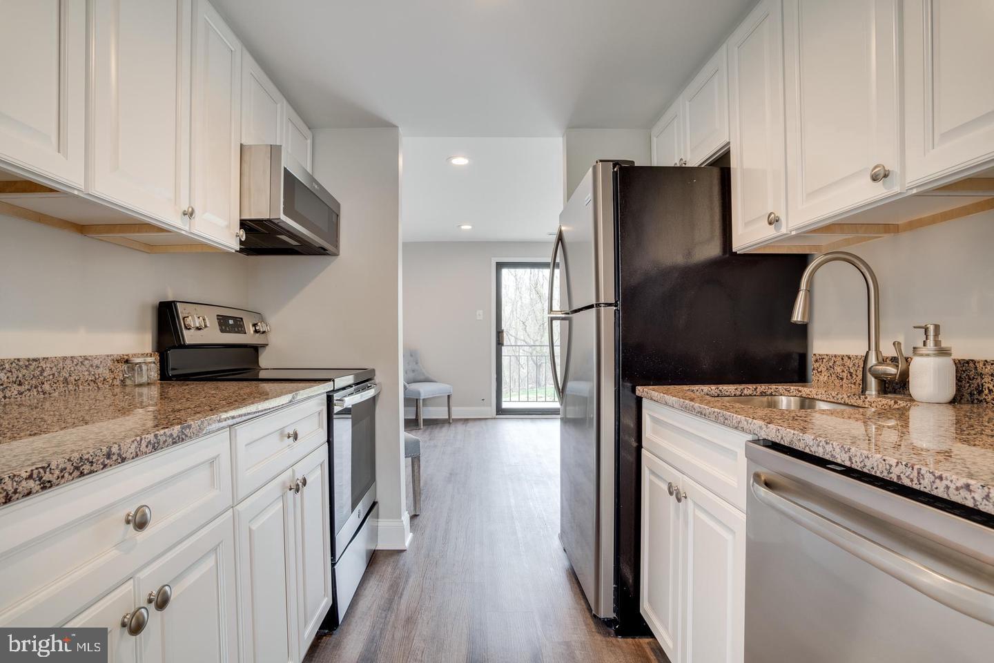 VILLAGE OF OWEN BROWN - Residential Lease